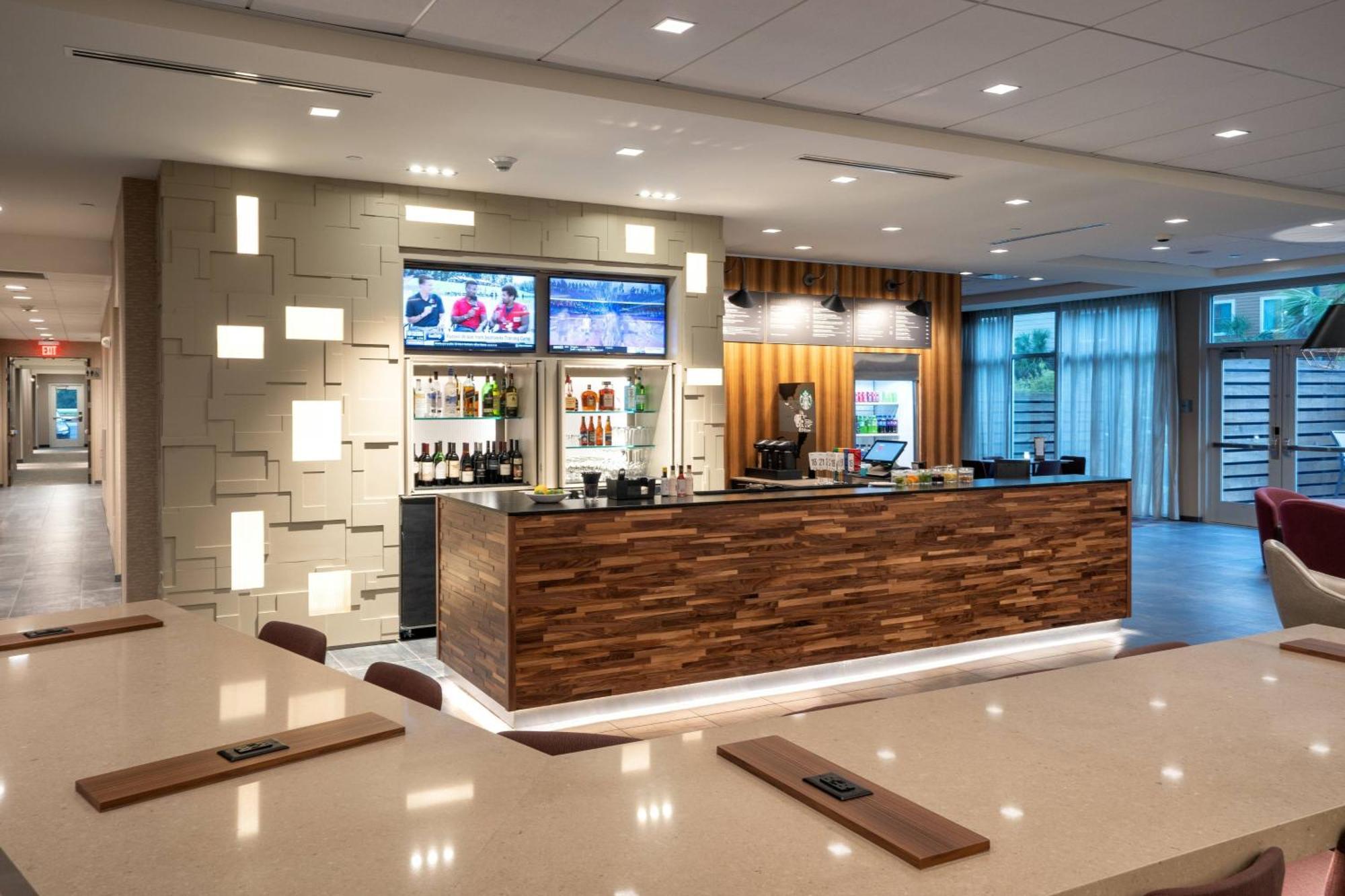 Courtyard By Marriott Charleston-North Charleston Hotel Exterior photo